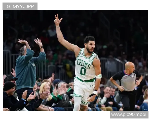 塔图姆连续57场常规赛命中三分球，仅次于库里位居联盟第二